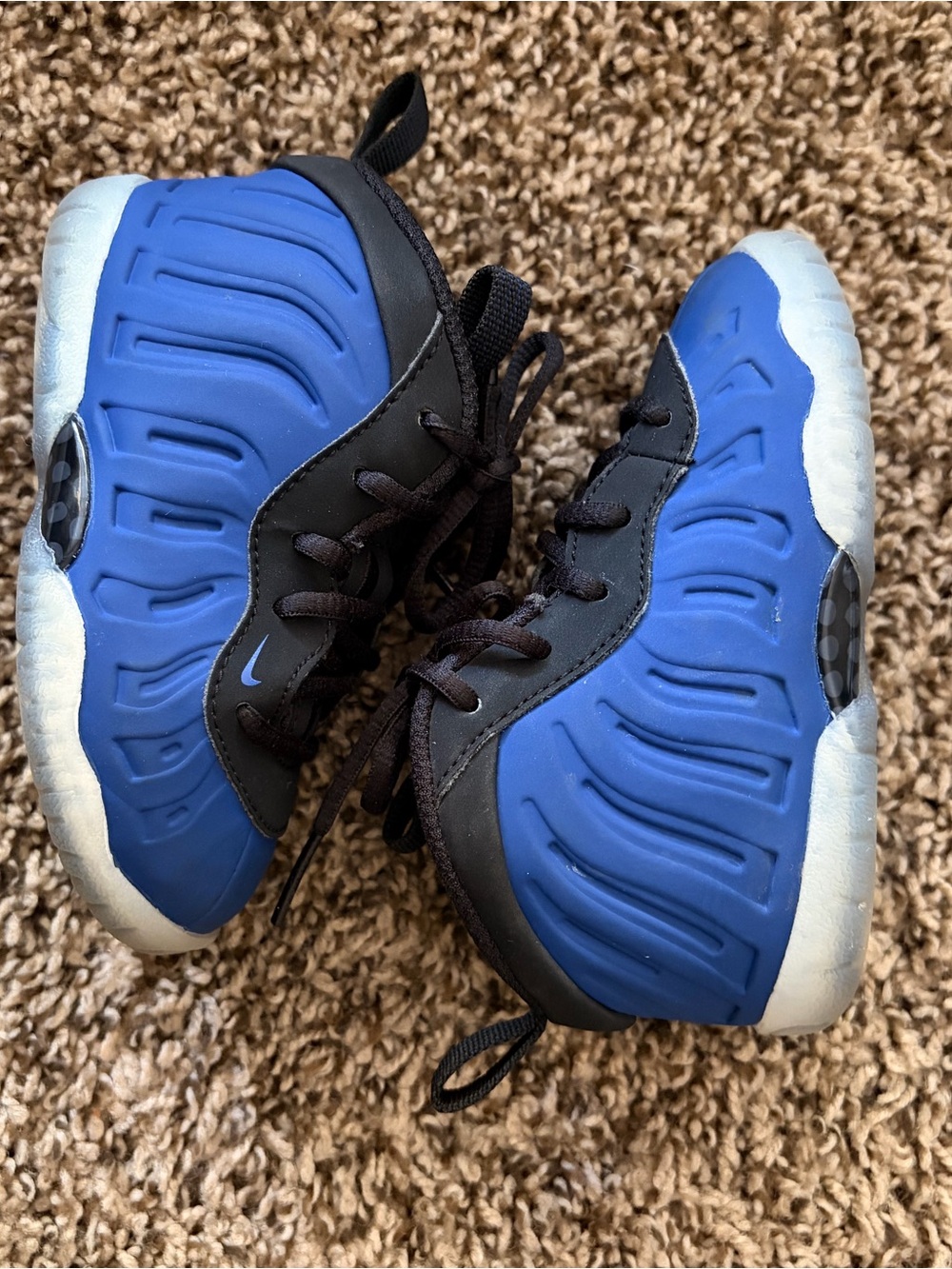 Nike Kids Royal Blue and Black Foamposite-Style Sneakers